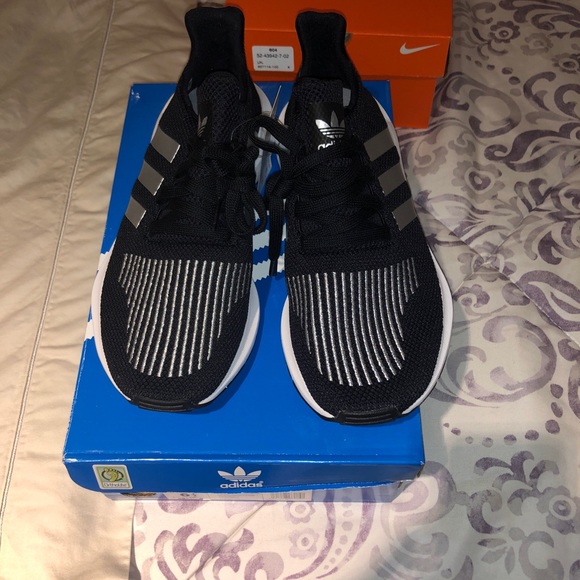 Adidas Swift Run J - Picture 2 of 4